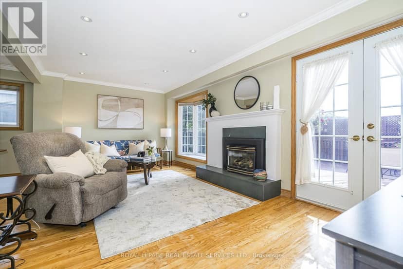 3 - 336 Queen Street S — photo 12 of 40