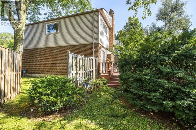 3 - 336 Queen Street S — photo 34 of 40
