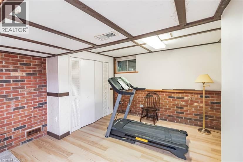 37 LORNE Avenue — photo 21 of 33