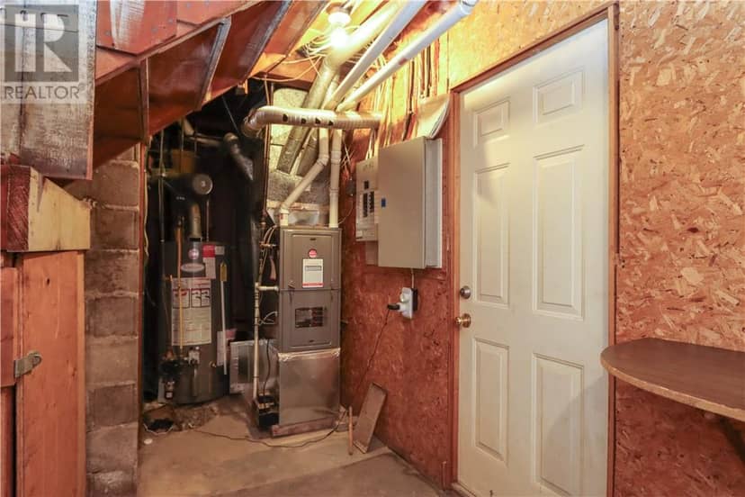 17 Landsend Street — photo 31 of 40