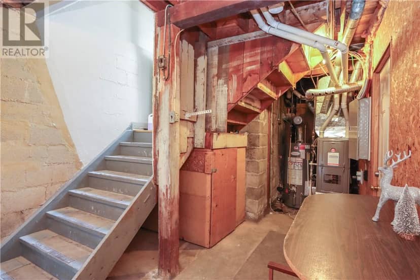 17 Landsend Street — photo 37 of 40
