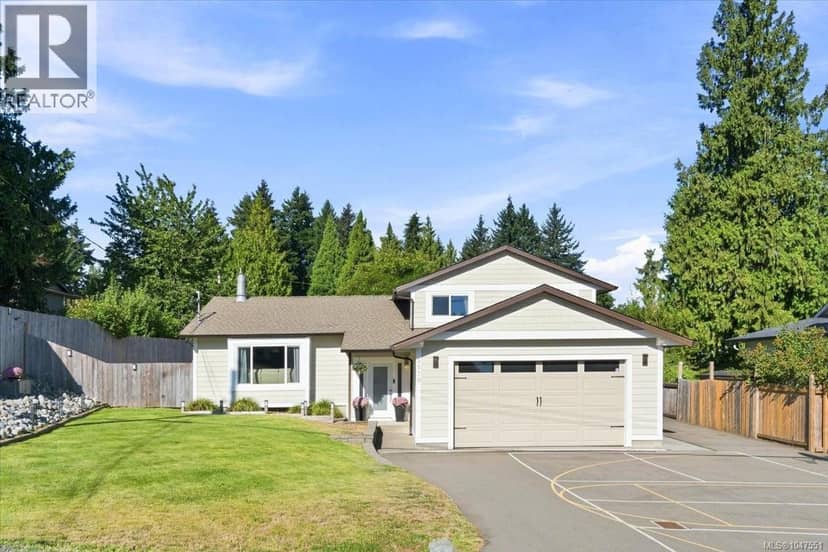 5579 Clipper Dr — photo 1 of 40