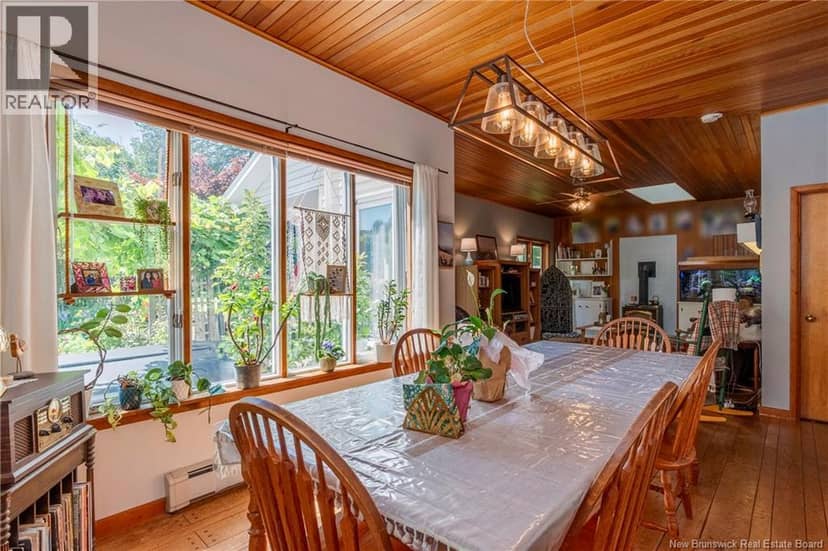 8 Gordon Street — photo 9 of 40