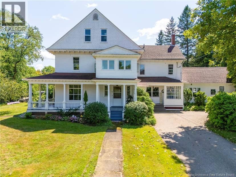 8 Gordon Street — photo 1 of 40