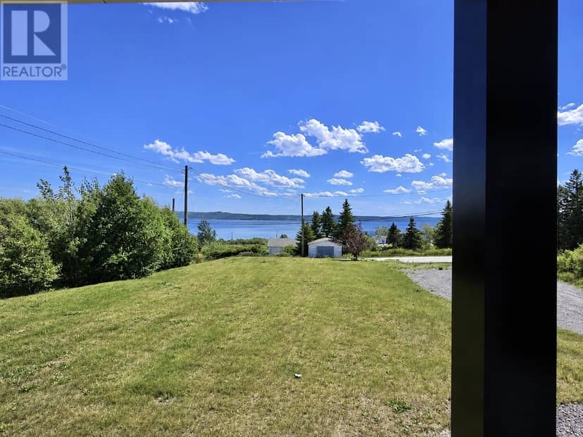 215 GOOSE BAY Drive — photo 10 of 38