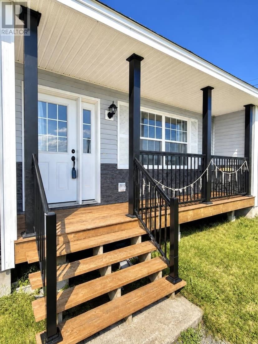 215 GOOSE BAY Drive — photo 12 of 38