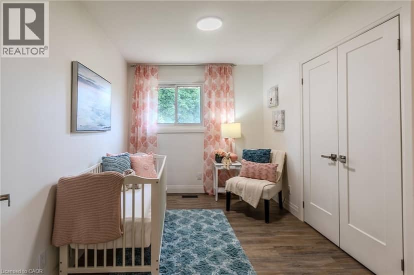 17 WOODSVIEW Avenue — photo 15 of 30
