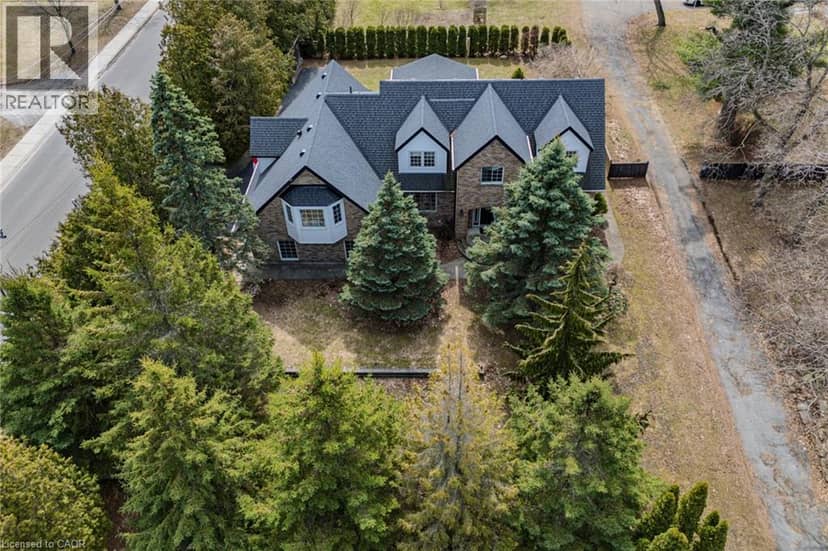 208 VICTORIA Street — photo 1 of 40