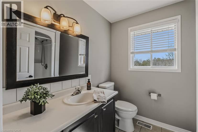 208 VICTORIA Street — photo 24 of 40