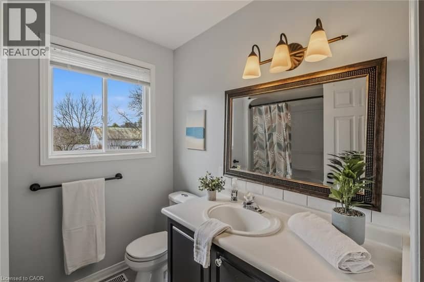 208 VICTORIA Street — photo 27 of 40