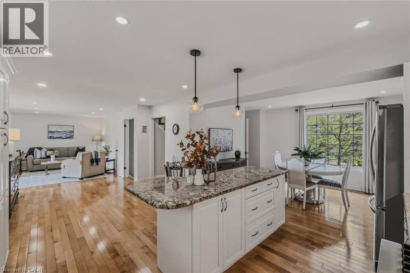 208 VICTORIA Street — photo 20 of 40