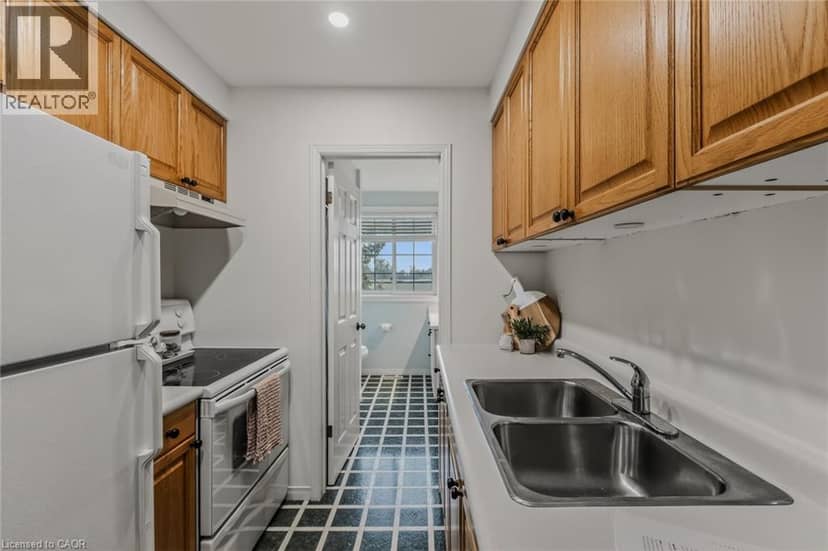 208 VICTORIA Street — photo 36 of 40