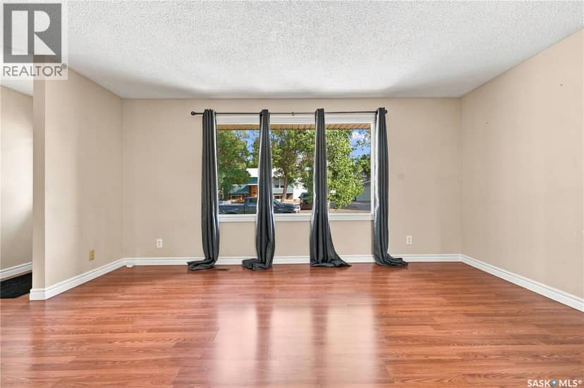 145 Dalgliesh DRIVE — photo 7 of 40
