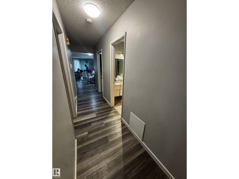 10013 153 ST NW — photo 33 of 40