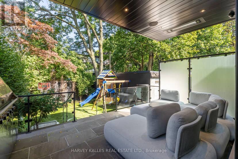 40 Thelma Avenue — photo 16 of 18