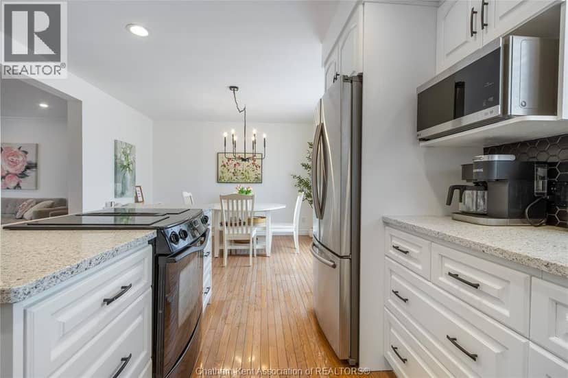 76 Pamela Crescent — photo 11 of 40