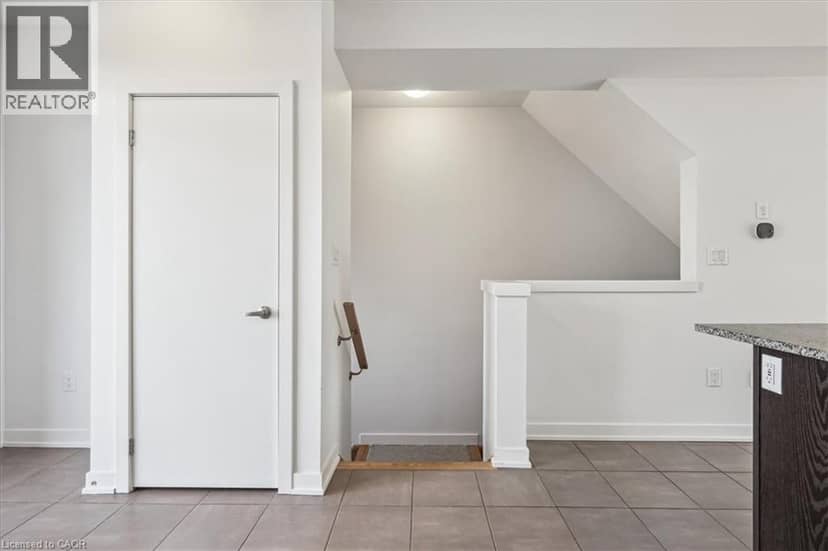 590 NORTH SERVICE Road Unit# 31 — photo 5 of 40