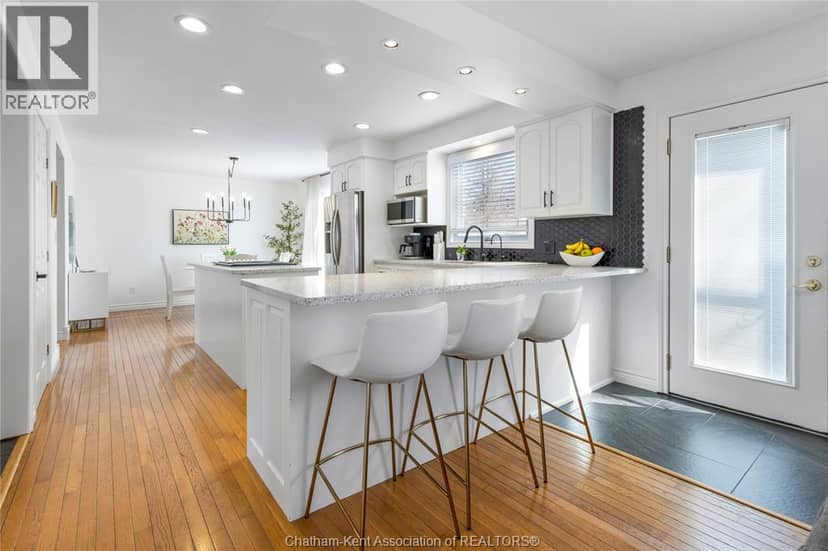 76 Pamela Crescent — photo 15 of 40