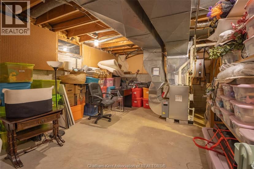 76 Pamela Crescent — photo 38 of 40