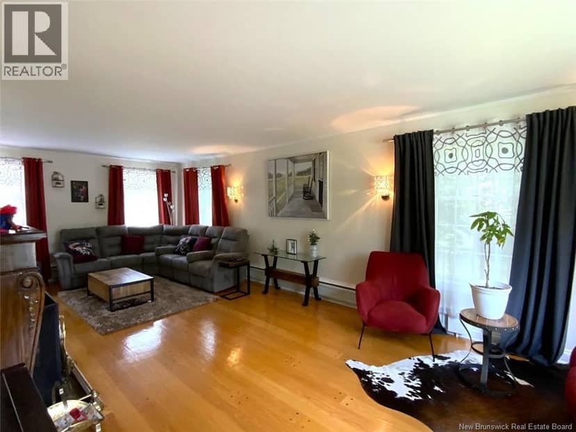 28 Lawson Street — photo 11 of 40