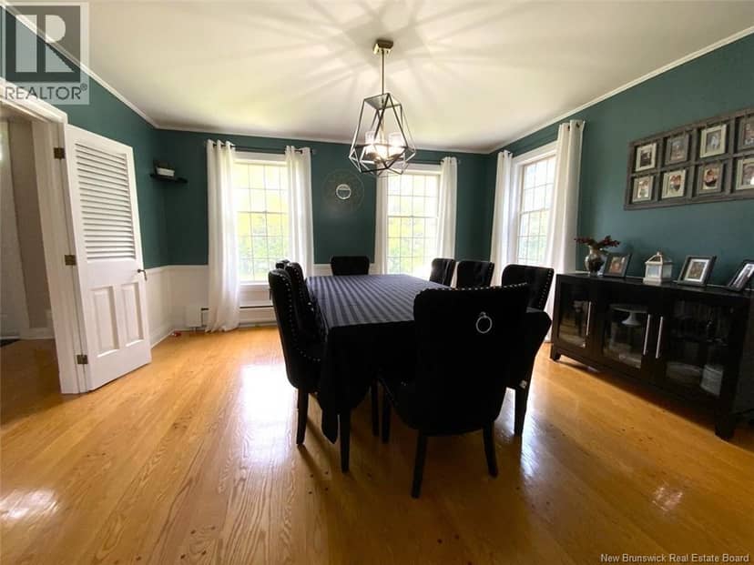 28 Lawson Street — photo 9 of 40