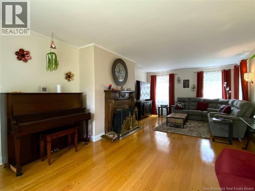 28 Lawson Street — photo 12 of 40