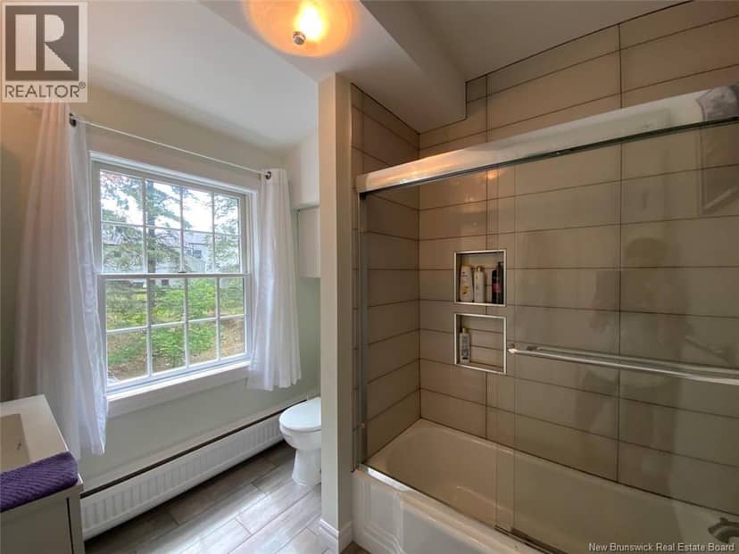 28 Lawson Street — photo 22 of 40