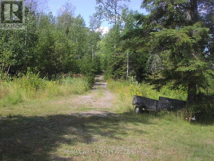 2 Curry Point Road, Markstay-Warren, photo 3