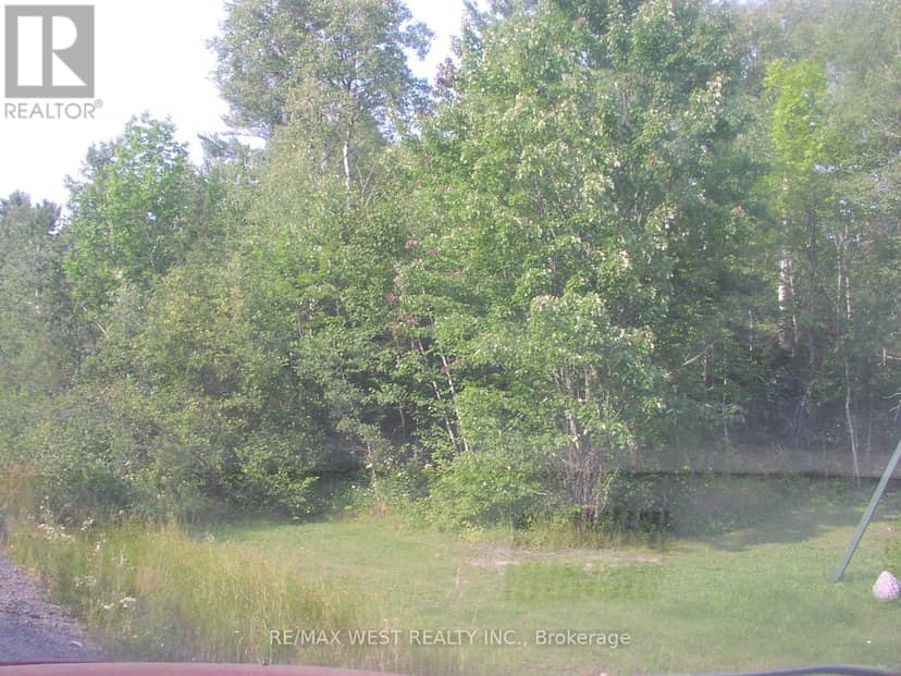 2 Curry Point Road, Markstay-Warren, photo 6