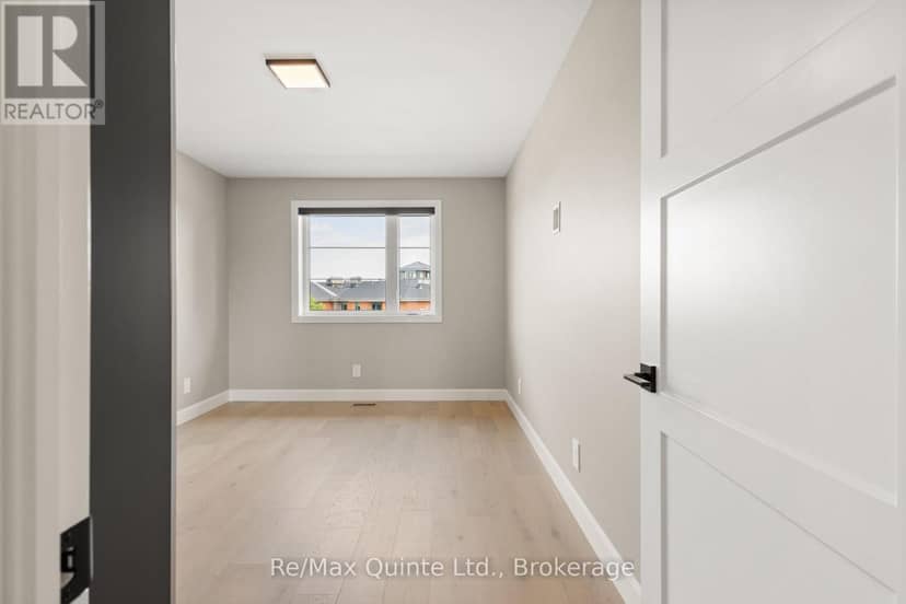 12 Stinson Avenue — photo 36 of 40