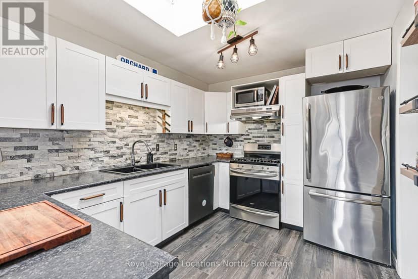 66 Telfer Road — photo 9 of 40