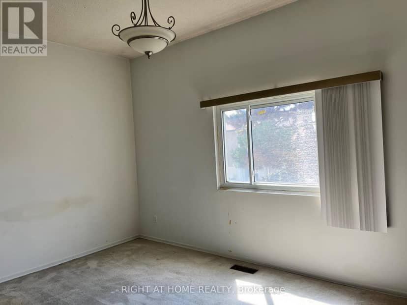 70 Carisbrooke Court — photo 10 of 20