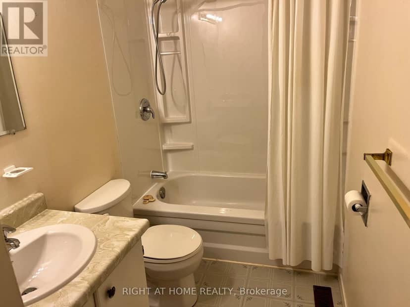 70 Carisbrooke Court — photo 9 of 20