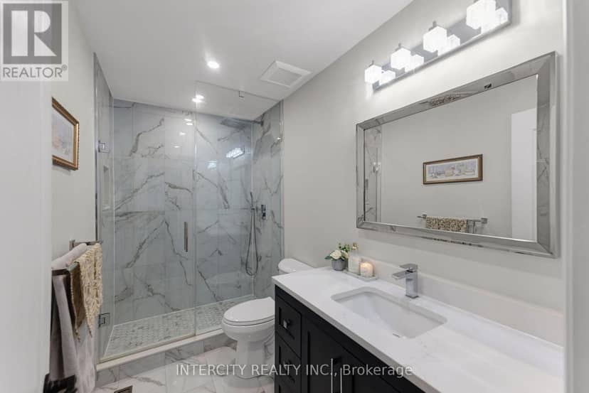 37 Redfinch Crescent — photo 36 of 40