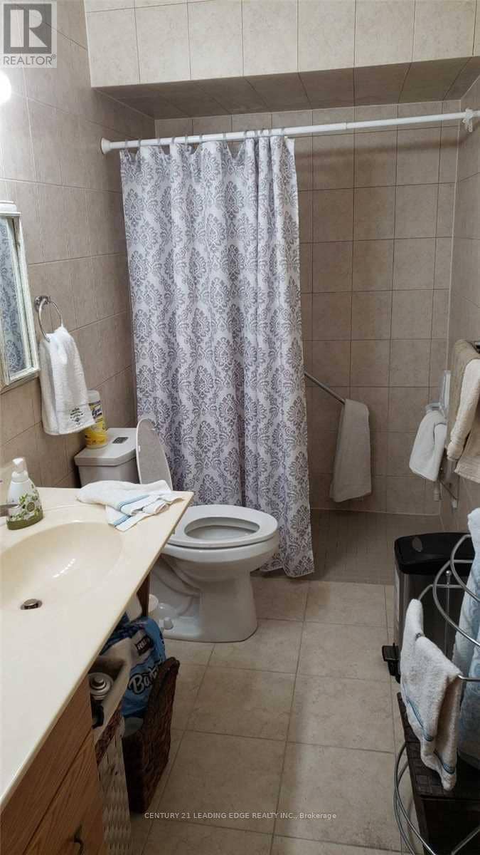 12 Bamford Crescent — photo 39 of 40
