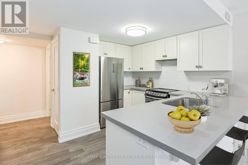 207 - 760 Lakeshore Road E — photo 8 of 22