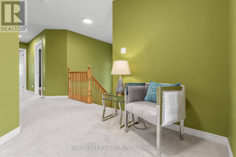 63 Dubrick Crescent — photo 23 of 40