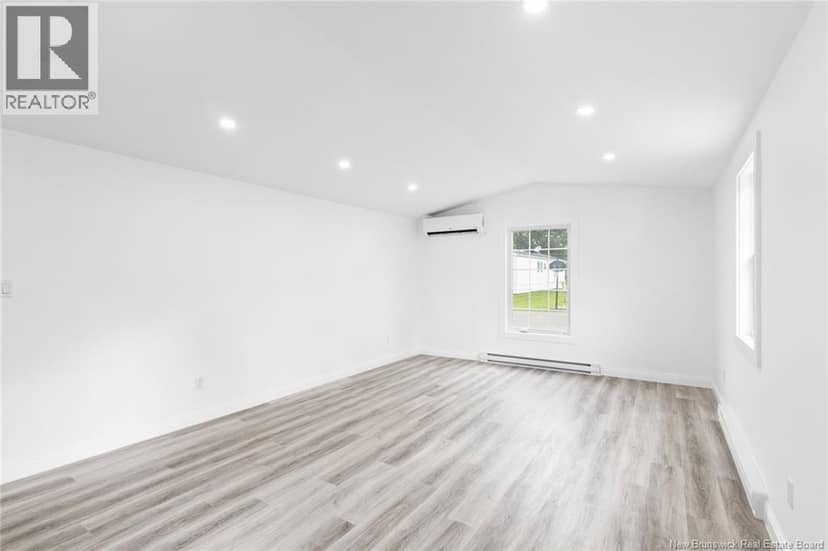 83 Leafwood Crescent — photo 14 of 40
