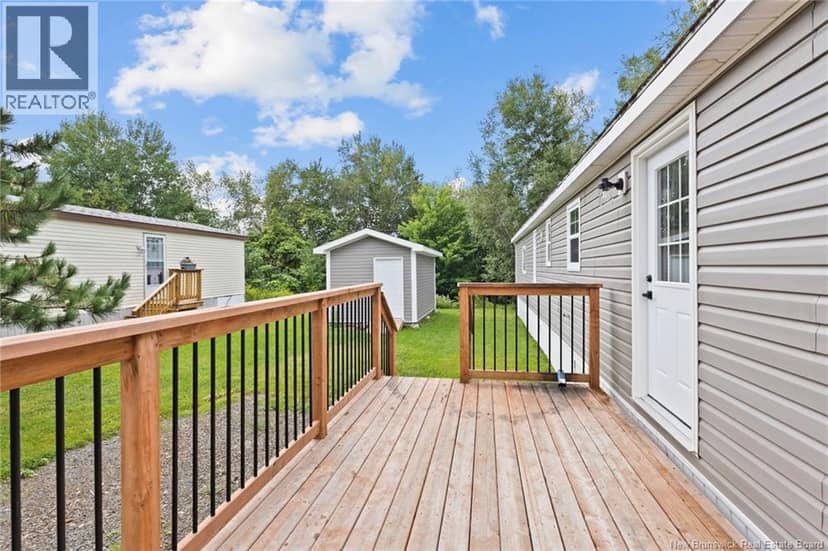 83 Leafwood Crescent — photo 33 of 40