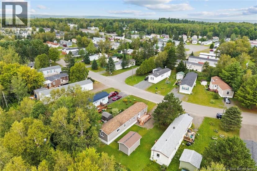 83 Leafwood Crescent — photo 7 of 40