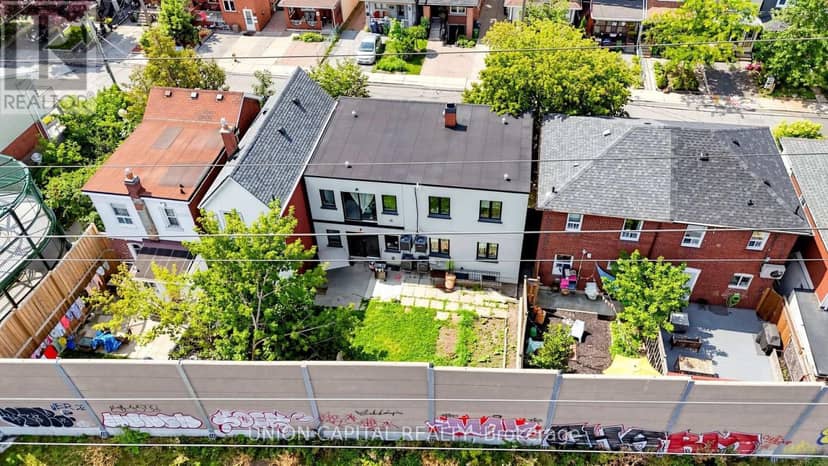 247 Prescott Avenue, Toronto, photo 4