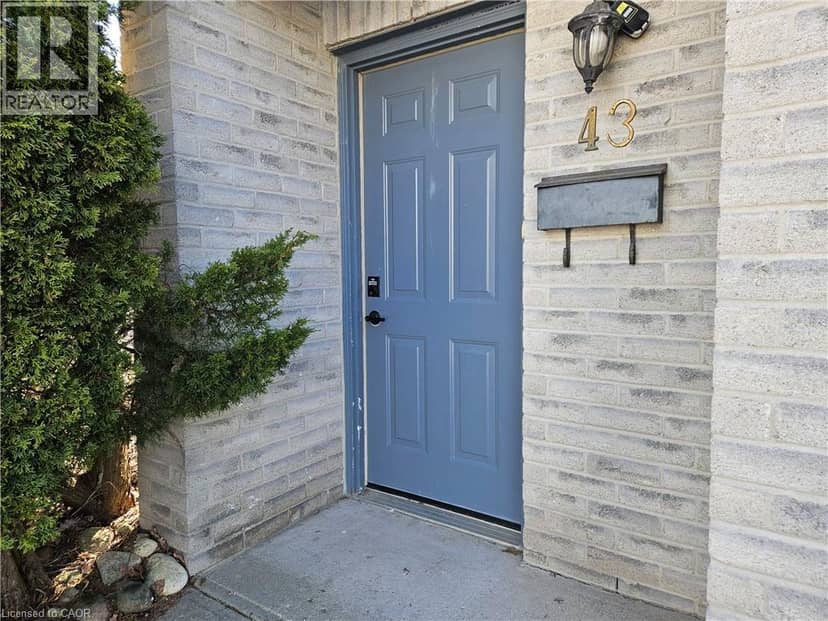 589 BEECHWOOD Drive Unit# 43 — photo 3 of 40