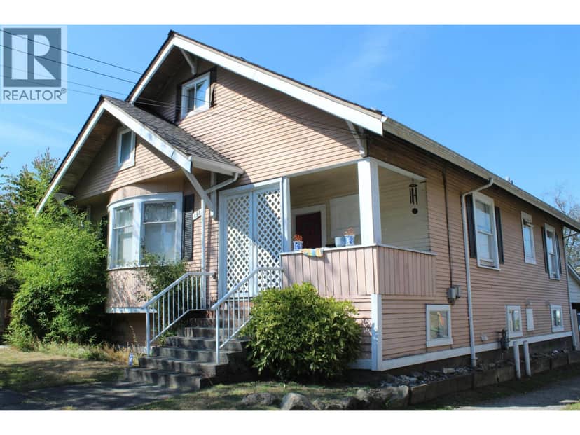 1925 ADANAC STREET, Vancouver