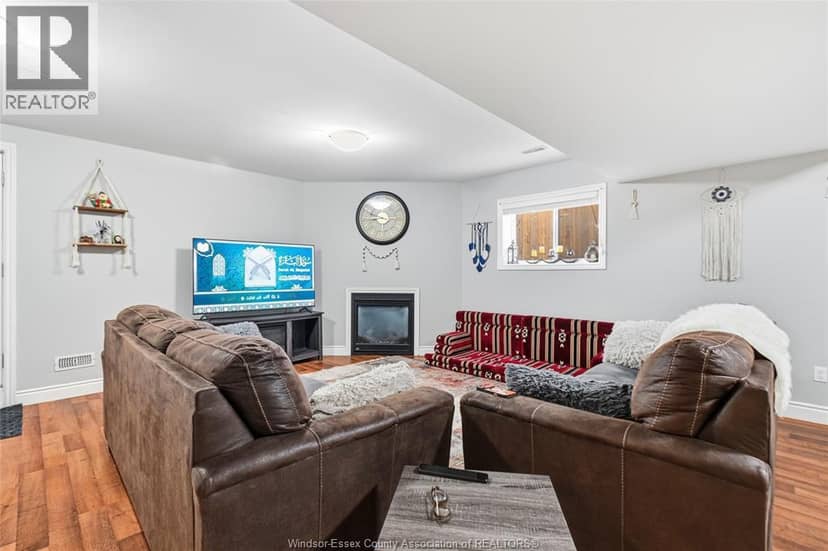 1718 Kenora Street — photo 21 of 36