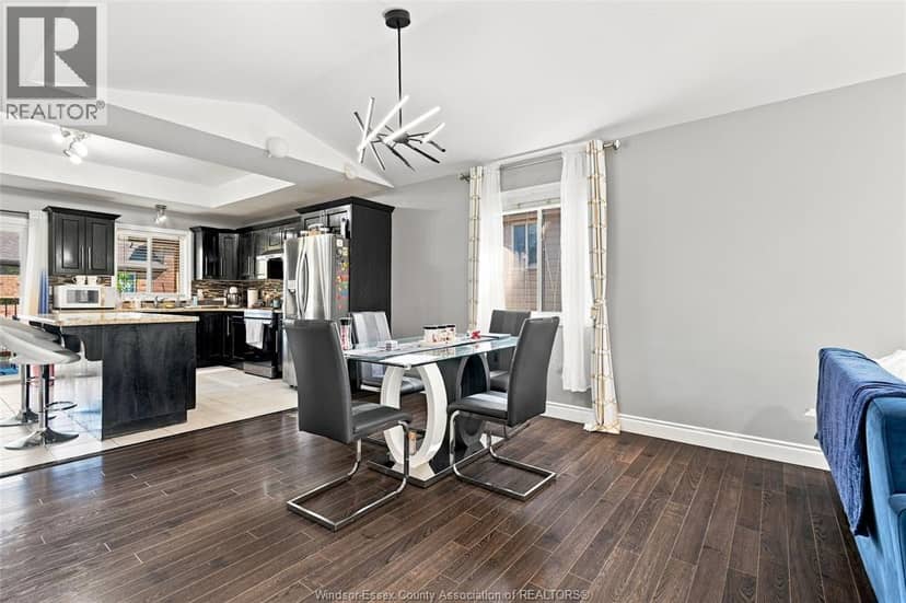 1718 Kenora Street — photo 8 of 36