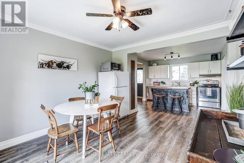 19505 Bathurst Street — photo 11 of 40