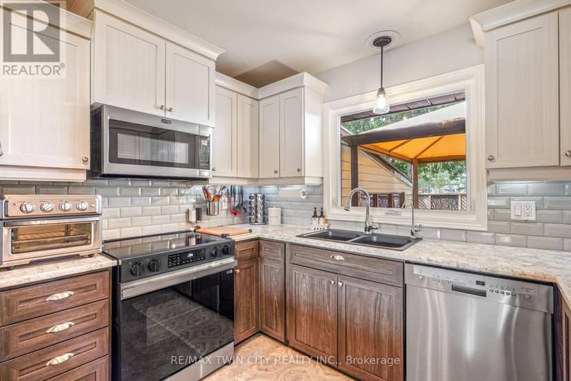 10 Brier Crescent — photo 14 of 40