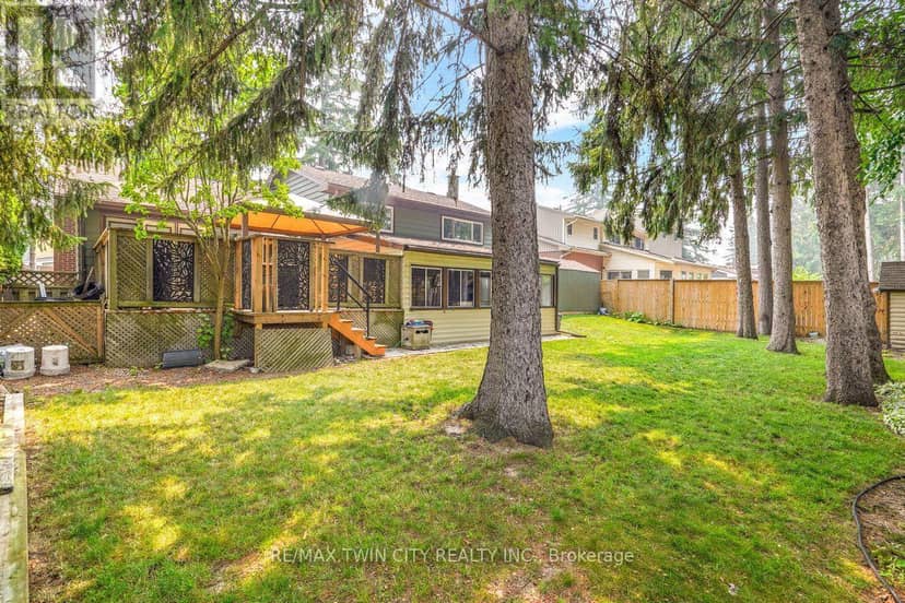 10 Brier Crescent — photo 37 of 40