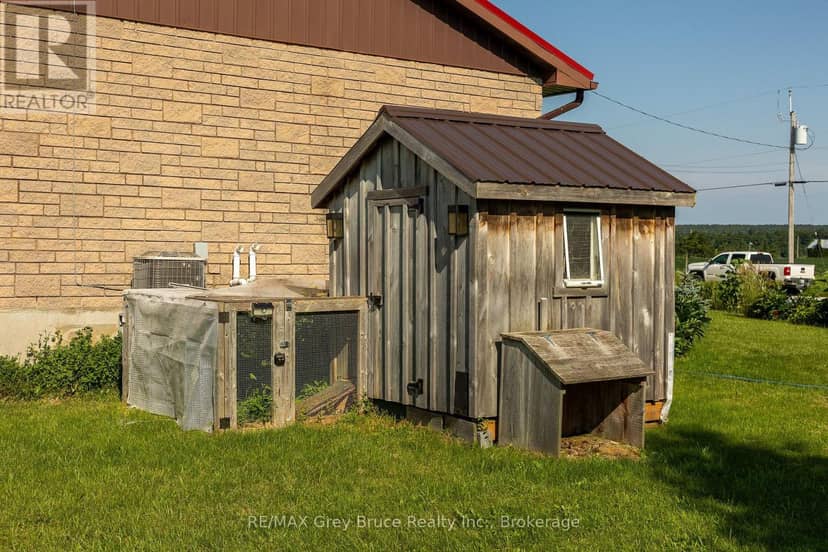 404248 Concession 20 Road — photo 33 of 40