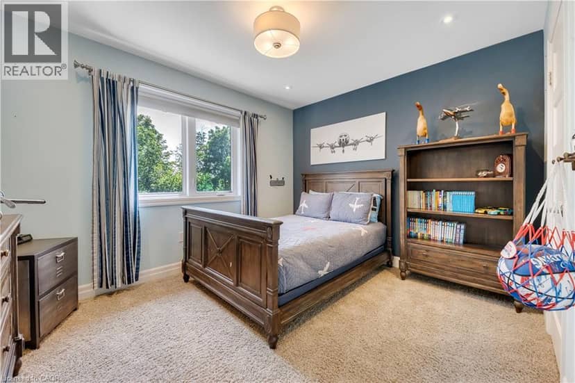258 EDGEWATER Crescent Unit# 3 — photo 33 of 40